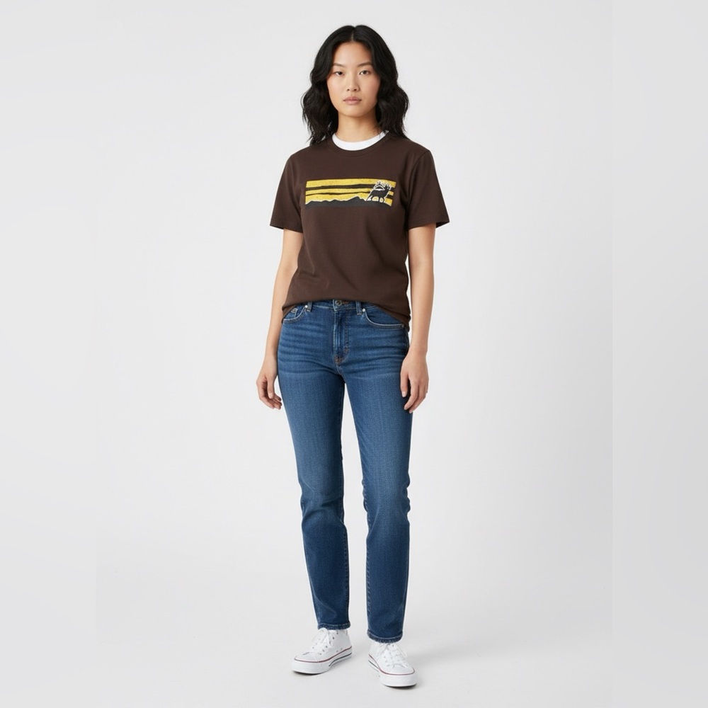 Gildan Brown T-Shirt with Yellow Graphic and Deer Image Unisex